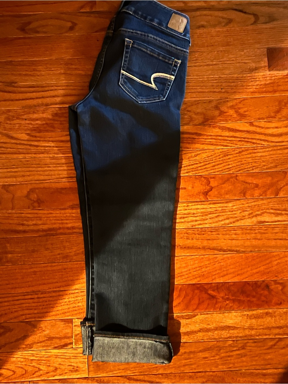 American Eagle Dark denim Women's Stretch capri’s